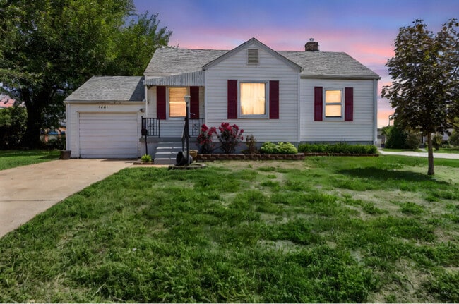3661 St Marguerite Ln in St. Ann, MO - Building Photo - Building Photo
