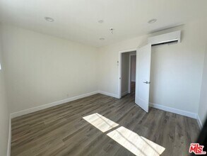 1462 S Wooster St in Los Angeles, CA - Building Photo - Building Photo