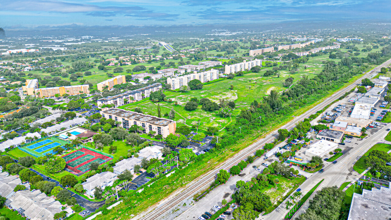 5401 NW 2nd Ave in Boca Raton, FL - Building Photo