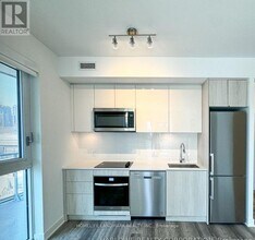 100-2100 Dalhousie St in Toronto, ON - Building Photo - Building Photo