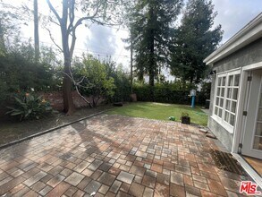 4160 Holly Knoll Dr in Los Angeles, CA - Building Photo - Building Photo