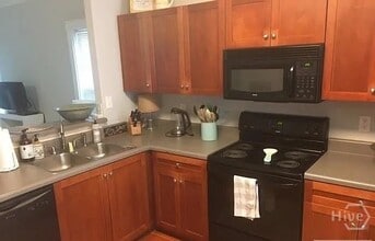 2070 Lakeside Dr in Athens, GA - Building Photo - Building Photo