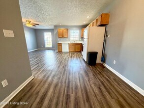 2650 Lindsay Ave in Louisville, KY - Building Photo - Building Photo