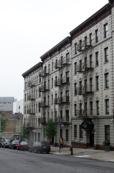 26 Convent Ave in New York, NY - Building Photo