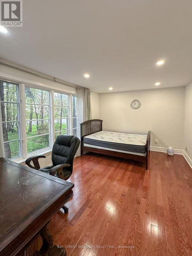 property at 275 Estelle Ave