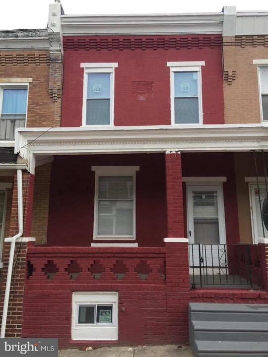 6639 Leeds St in Philadelphia, PA - Building Photo