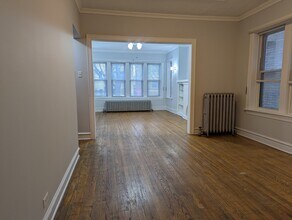 5650 N Spaulding Ave in Chicago, IL - Building Photo - Building Photo