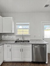 248 Tara Ct in Columbia, TN - Foto de edificio - Building Photo