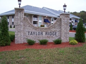 Taylor Ridge Apartments in Sewickley, PA - Foto de edificio - Building Photo