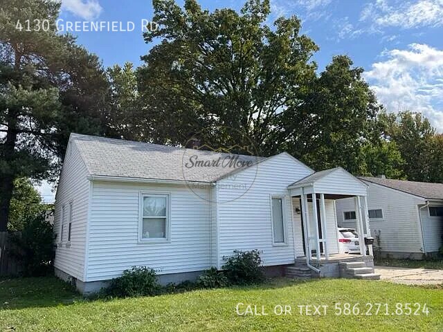 4130 Greenfield Rd in Berkley, MI - Building Photo