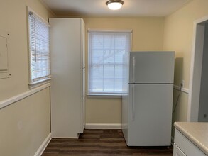 712 Hartford Rd in Raleigh, NC - Building Photo - Building Photo