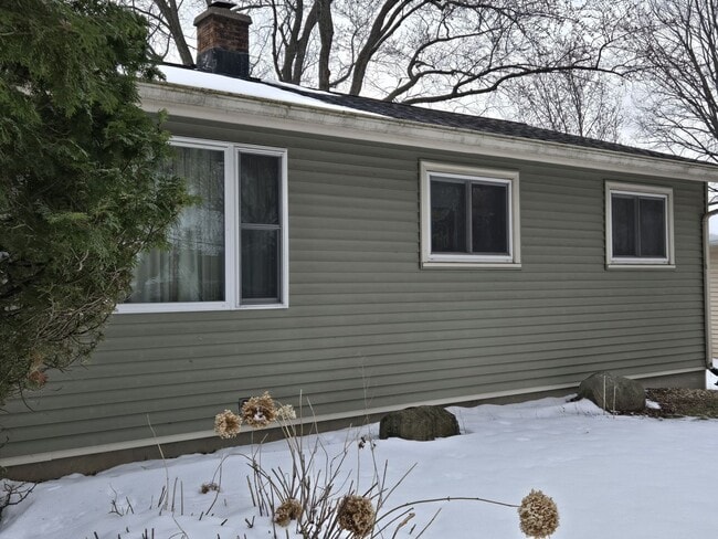 property at 810 Pulley Dr