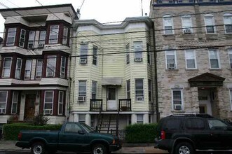 271 Webster Ave in Jersey City, NJ - Building Photo - Building Photo