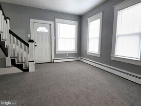 2A E Milby St in Harrington, DE - Building Photo