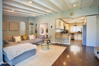 6946 Texhoma Ave in Los Angeles, CA - Building Photo - Building Photo