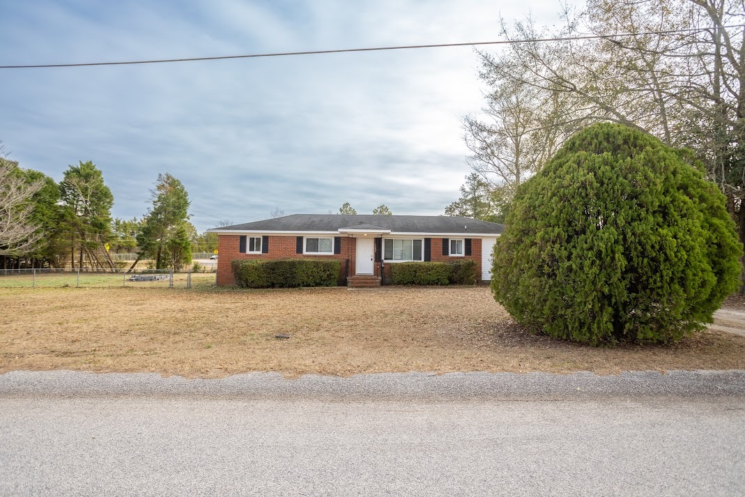 5404 Plantation Dr in Sumter, SC - Building Photo