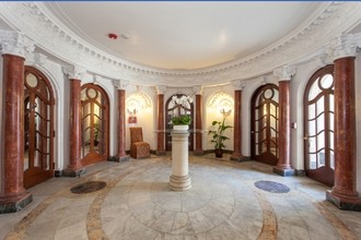 2411 Webster St in San Francisco, CA - Building Photo - Lobby