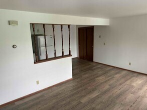 2176 Carstensen Ln-Unit -D in Ashwaubenon, WI - Building Photo - Building Photo