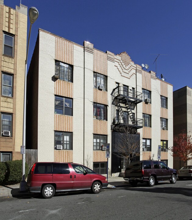 10 Kensington Ave in Jersey City, NJ - Building Photo