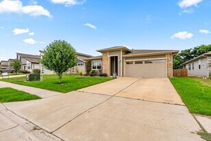 7513 Smallwood Dr in Austin, TX - Building Photo