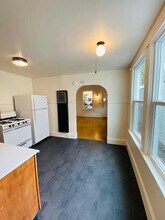 830 SE Belmont St in Portland, OR - Building Photo - Building Photo