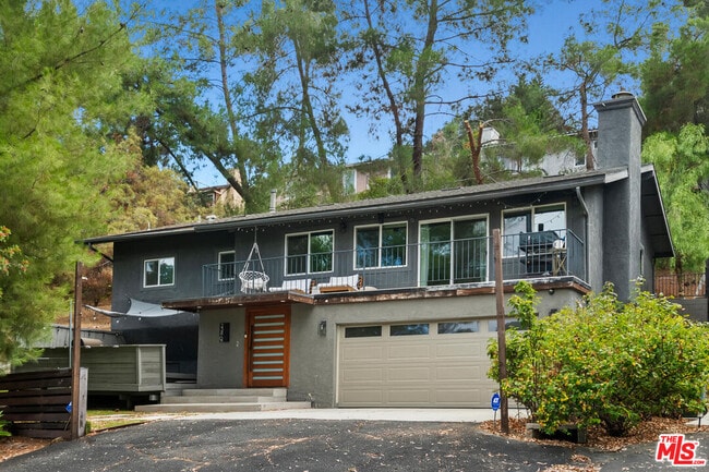 property at 23804 Mulholland Hwy