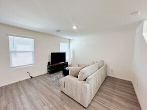 4974 Fern Mesa Ave in Enterprise, NV - Building Photo - Building Photo