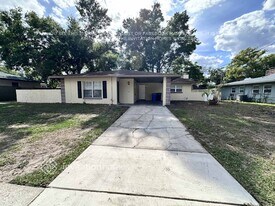 512 E Hilda Dr, Unit 1509 in Brandon, FL - Building Photo