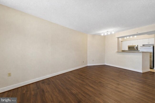 555 Massachusetts Ave NW in Washington, DC - Foto de edificio - Building Photo