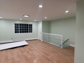 157-14 109th Ave in Queens, NY - Building Photo - Building Photo