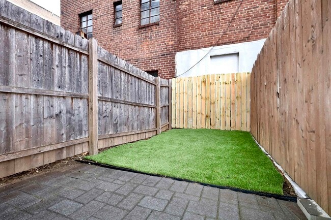 250 Van Horne St in Jersey City, NJ - Building Photo - Building Photo