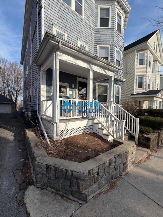 226 Calumet St, Unit 1