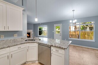 210 S Shore Dr in Destin, FL - Building Photo - Building Photo