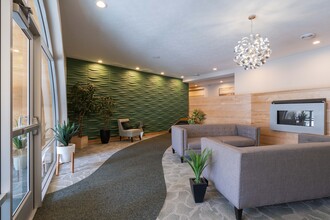 Glenwood Towers in Erie, PA - Building Photo - Lobby