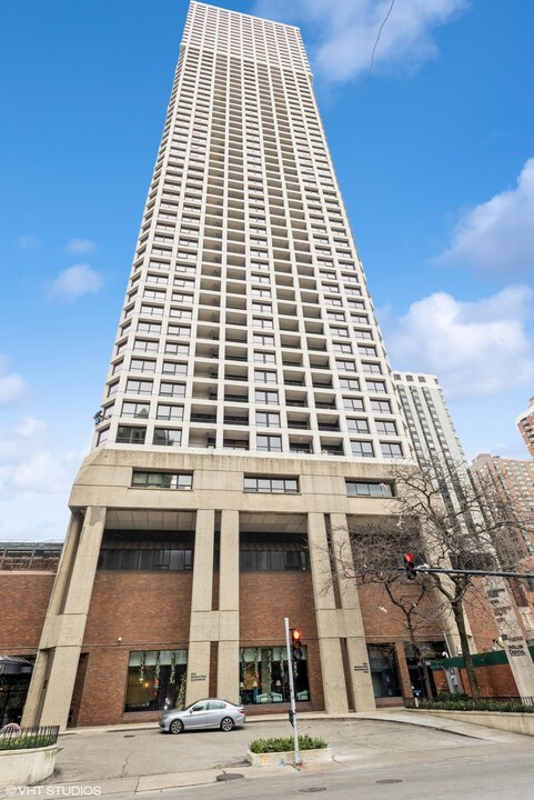 1030 N State St in Chicago, IL - Building Photo