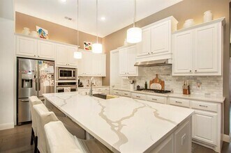 1412 Via Toscana Ln in Rockwall, TX - Foto de edificio - Building Photo