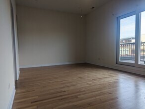 1438 W Belmont Ave in Chicago, IL - Building Photo - Building Photo