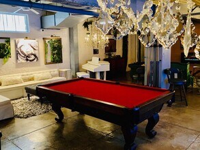 CB Executive Residences, LLC in Long Beach, CA - Foto de edificio - Building Photo