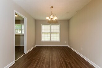 2015 Lullwater Cir in Jonesboro, GA - Building Photo - Building Photo