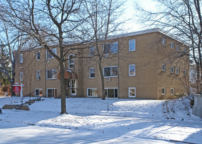 656 Ashland Ave in St. Paul, MN - Building Photo - Building Photo