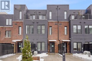 3069 Pharmacy Ave in Toronto, ON - Building Photo