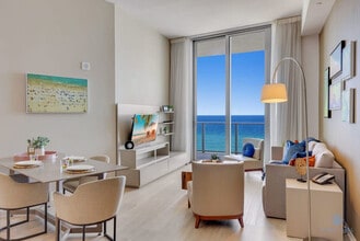 4111 S Ocean Dr in Hollywood, FL - Building Photo - Building Photo