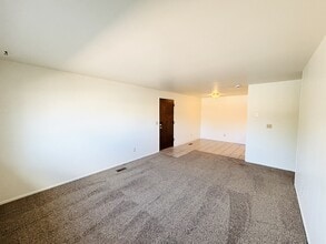 4768 S Bonair St in Holladay, UT - Building Photo - Building Photo