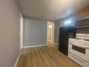 1013 Elm Ave in Yukon, OK - Building Photo - Building Photo