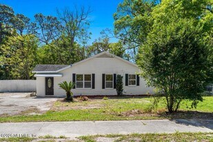 3250 Soutel Dr in Jacksonville, FL - Building Photo