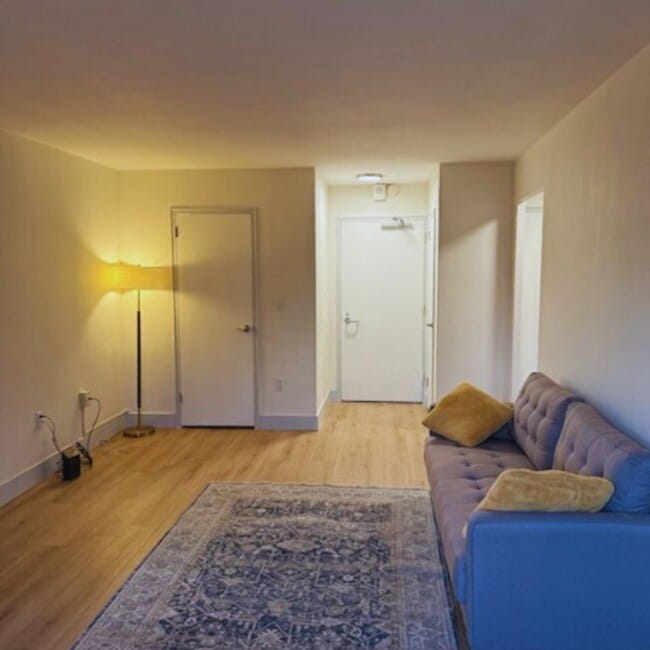 1105 Spring St in Seattle, WA - Building Photo - Building Photo