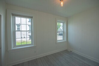49 Main St, Unit 1 in Cohoes, NY - Building Photo - Building Photo