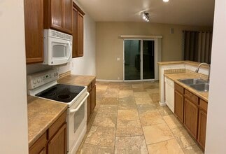 11840 Bremen Pt in Peyton, CO - Foto de edificio - Building Photo