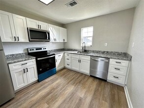 901 Kingdom Cir in Waxahachie, TX - Building Photo - Building Photo