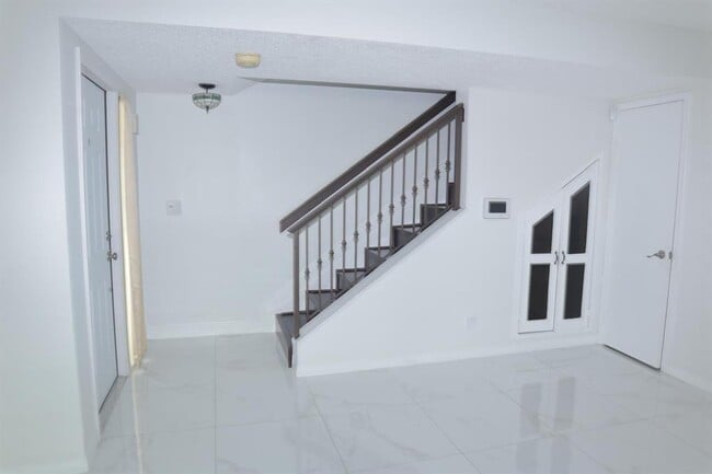 3800 NW 23rd Ct in Coconut Creek, FL - Building Photo - Building Photo